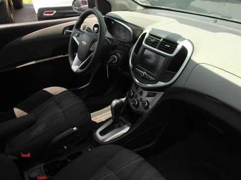 Used 2020 Chevrolet Sonic LT FWD image 22