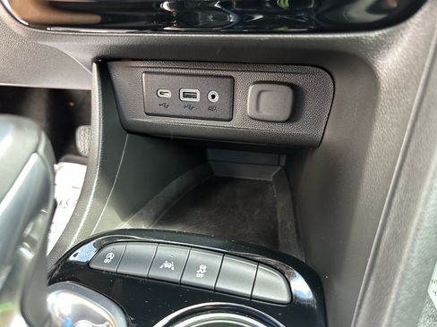 Certified 2023 Buick Encore GX Preferred w/ Cold Weather Comfort Package FWD image 26