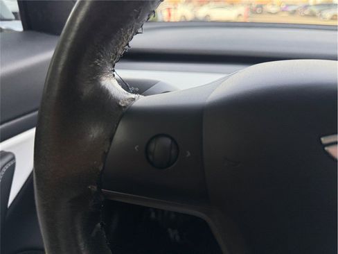 Used 2019 Tesla Model 3 Performance image 28