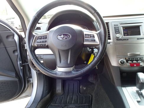 Used 2014 Subaru Outback 2.5i Premium w/ Accessory Value Package (OYX) AWD/4WD image 16