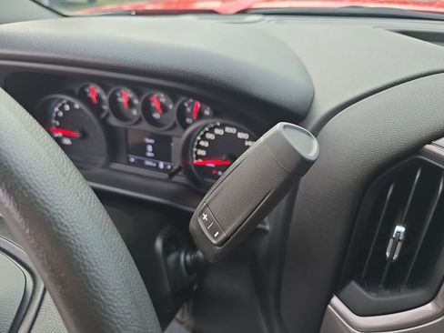 Used 2024 GMC Sierra 2500 Pro w/ Convenience Package image 16