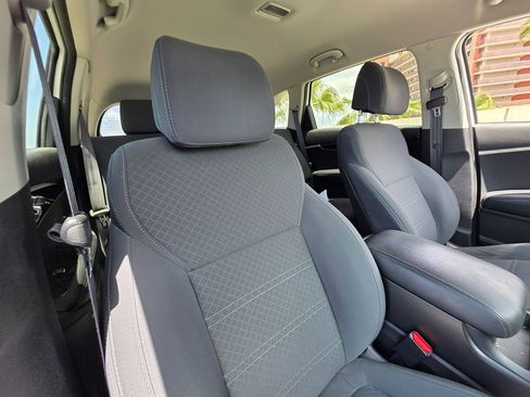 Used 2017 Kia Sorento LX w/ LX Convenience Package image 9