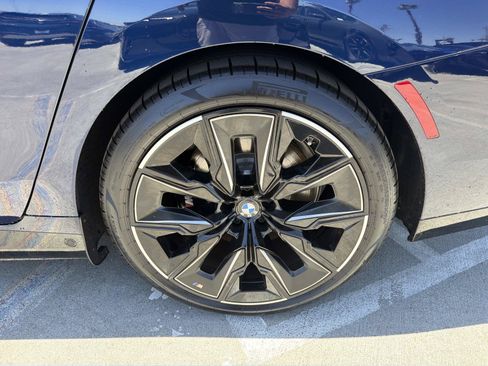Used 2026 BMW i7 xDrive60 AWD/4WD image 6