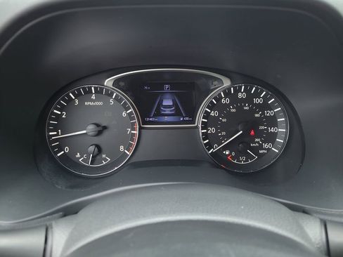 Used 2020 Nissan Pathfinder S FWD image 27