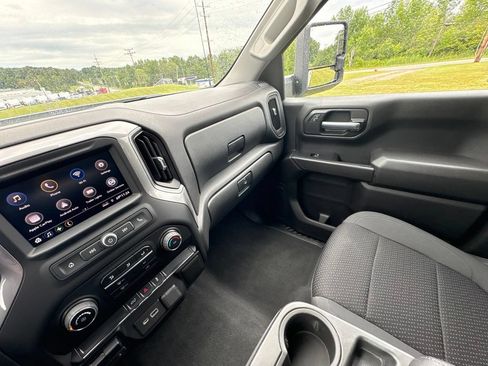 Used 2021 Chevrolet Silverado 1500 Custom w/ Custom Max Trailering Package AWD/4WD image 20