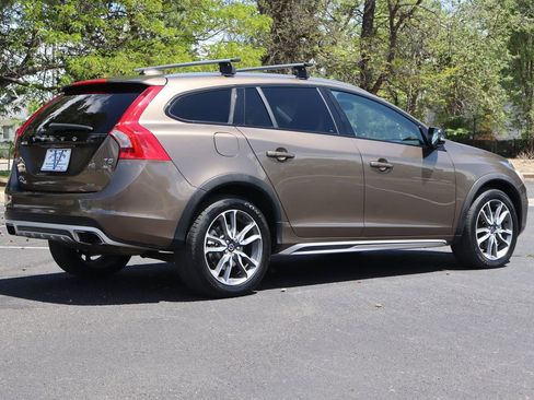 Used 2015 Volvo V60 T5 Cross Country w/ Protection Package AWD/4WD image 5