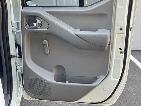 Used 2018 Nissan Frontier S AWD/4WD image 36