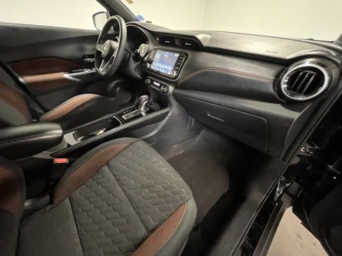 Used 2024 Nissan Kicks SR image 10