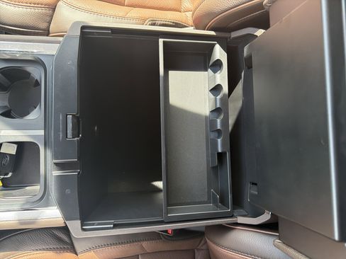 Used 2025 Ford F250 King Ranch image 9