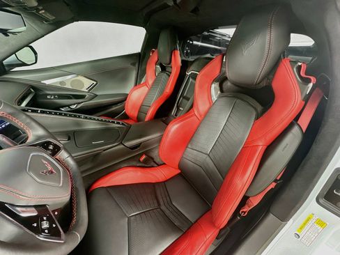 Used 2023 Chevrolet Corvette Stingray Premium Cpe w/ Z51 Performance Package RWD image 34