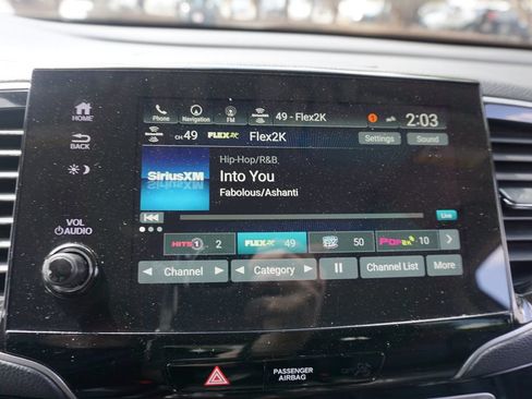 Used 2022 Honda Pilot Touring image 12