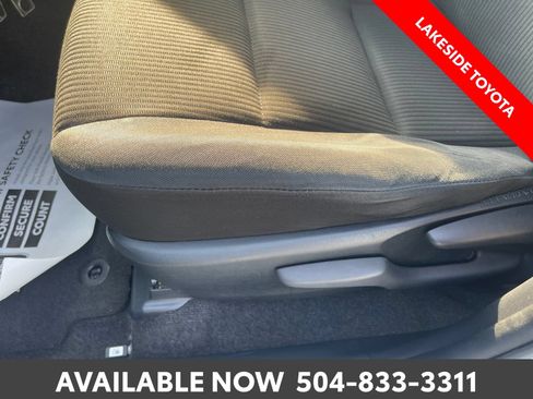 Used 2015 Toyota RAV4 LE FWD image 26