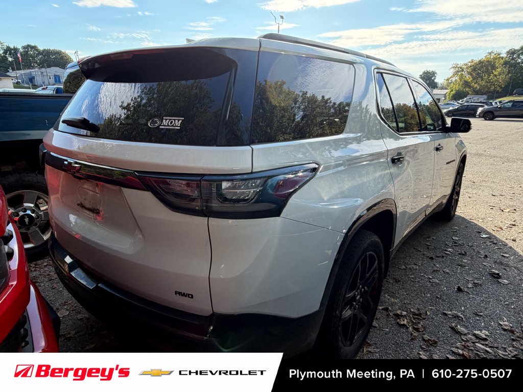 Used 2019 Chevrolet Traverse Premier w/ Redline Edition AWD/4WD image 2