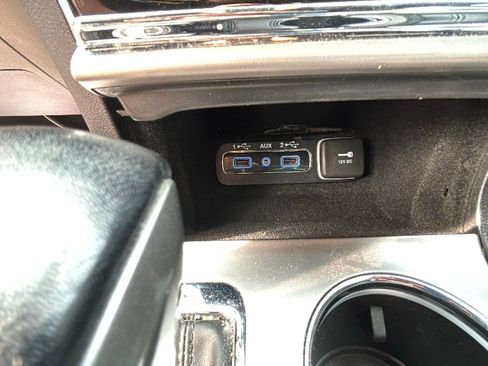 Used 2021 Jeep Grand Cherokee Limited w/ Luxury Group II image 22