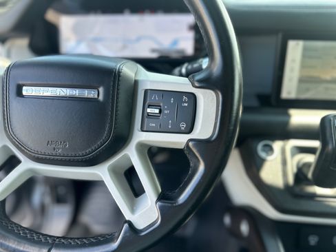Used 2021 Land Rover Defender 110 X-Dynamic HSE AWD/4WD image 25