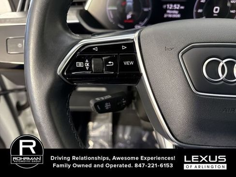 Used 2024 Audi Q8 e-tron Premium Plus image 11