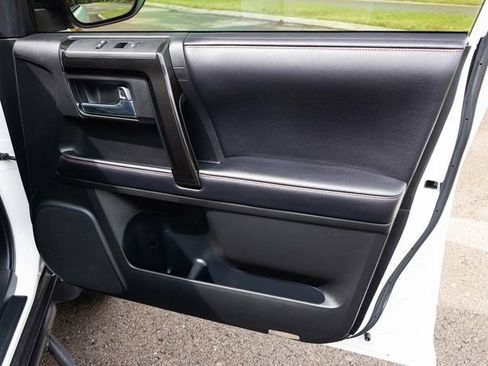 Used 2018 Toyota 4Runner TRD Off-Road Premium image 61