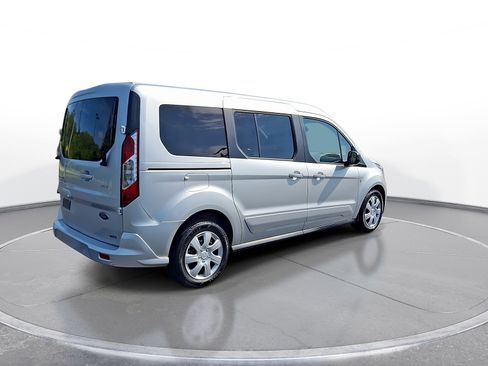 Used 2022 Ford Transit Connect XLT FWD image 8