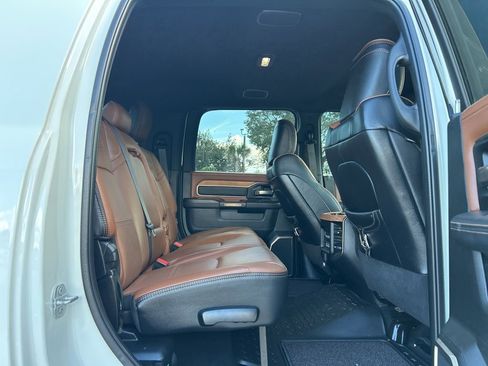 Used 2023 RAM 2500 Limited AWD/4WD image 58