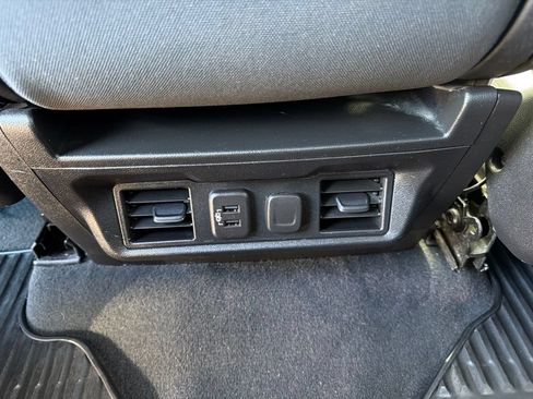 Used 2020 Chevrolet Silverado 1500 LT w/ Texas Edition AWD/4WD image 16