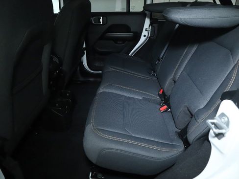 Used 2025 Jeep Wrangler Unlimited Sahara AWD/4WD image 14