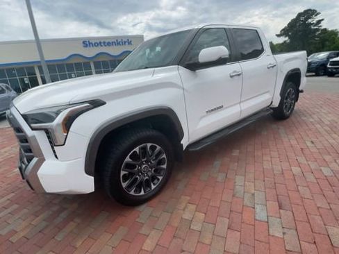Used 2024 Toyota Tundra Limited w/ Power Package AWD/4WD image 5