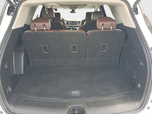 Used 2021 Buick Enclave Avenir w/ Trailering Package, 5000 lbs. AWD/4WD image 9