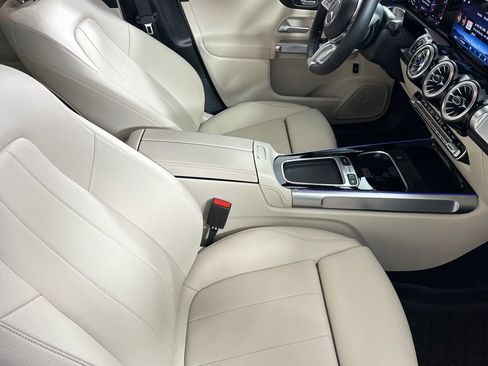 Used 2026 Mercedes-Benz GLB 250 image 18