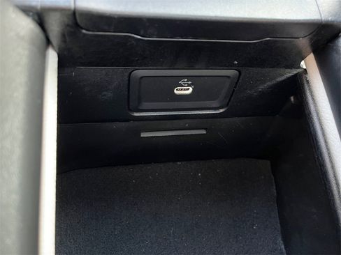 Certified 2025 Mercedes-Benz C 300 4MATIC Sedan image 25