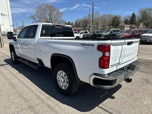Used 2020 Chevrolet Silverado 2500 LT w/ Convenience Package image 2