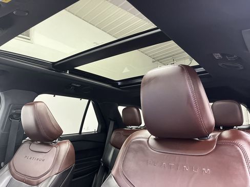 Certified 2023 Ford Explorer Platinum w/ Equipment Group 601A image 7