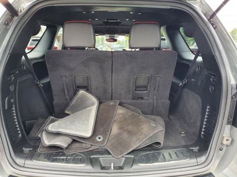 Used 2022 Dodge Durango R/T w/ Blacktop Package AWD/4WD image 28