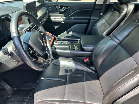 Used 2022 Lincoln Aviator Reserve AWD/4WD image 11