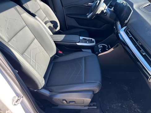 Used 2025 BMW X1 xDrive28i image 14