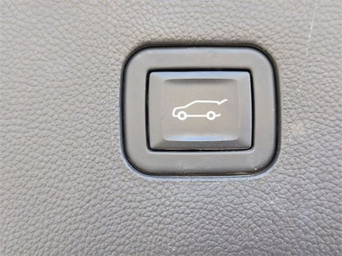 Certified 2023 Buick Enclave Avenir w/ Avenir Technology Package image 36