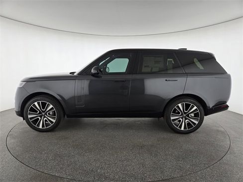 New 2025 Land Rover Range Rover SE image 6