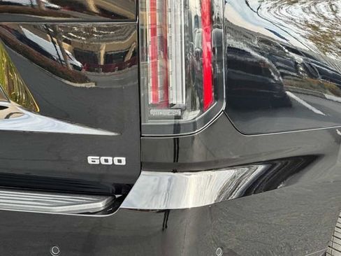 Certified 2025 Cadillac Escalade Premium Luxury image 28