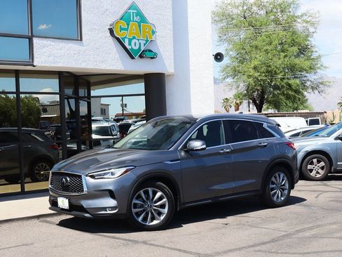 Used 2021 INFINITI QX50 Luxe image 3