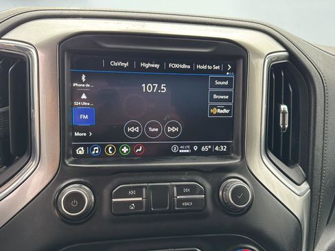 Used 2021 Chevrolet Silverado 3500 LTZ w/ LTZ Convenience Package image 18