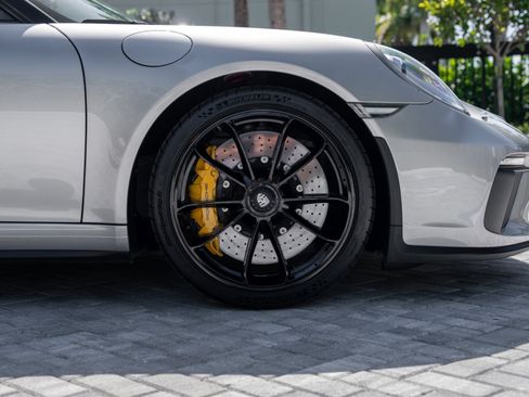Used 2019 Porsche 911 Speedster RWD image 20