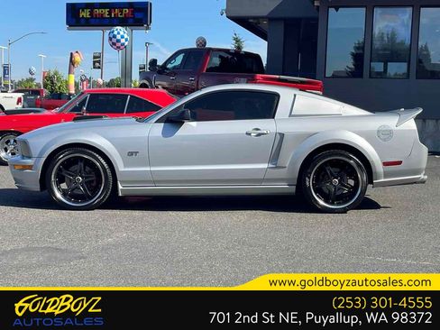 Used 2006 Ford Mustang GT RWD image 7