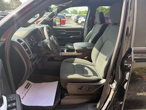 Certified 2025 RAM 1500 Big Horn AWD/4WD image 15