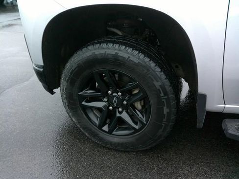 Used 2020 Chevrolet Silverado 1500 Custom Trail Boss w/ Custom Convenience Package AWD/4WD image 12