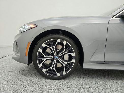 Used 2025 BMW 330i Sedan w/ Convenience Package RWD image 18