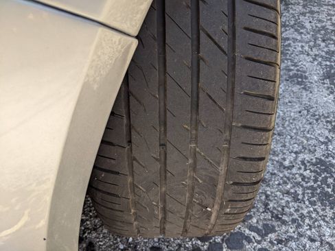 Used 2012 Ford Focus Titanium FWD image 22