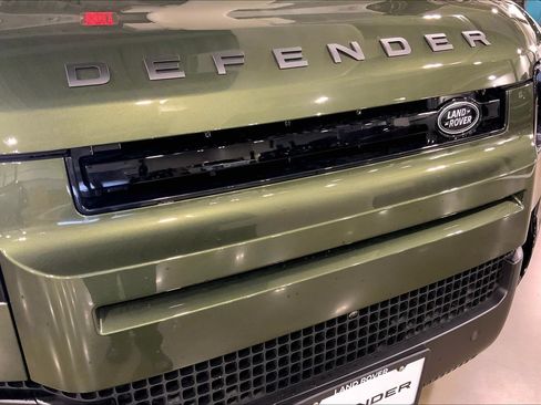 Used 2026 Land Rover Defender 110 X-Dynamic SE AWD/4WD image 6