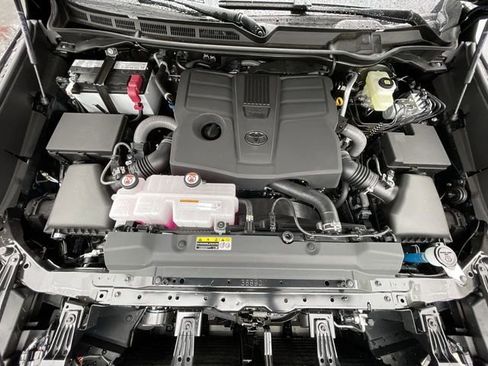 New 2026 Toyota Tundra Platinum AWD/4WD image 11