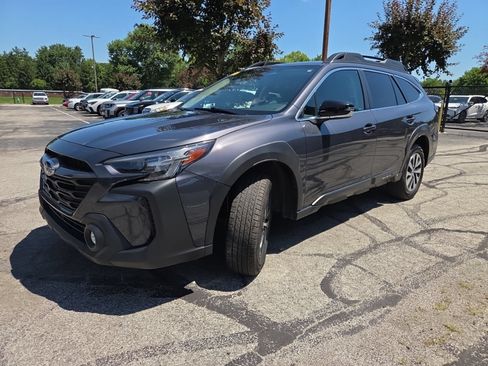 Used 2023 Subaru Outback Premium AWD/4WD image 14