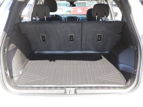 Used 2020 Chevrolet Equinox LT FWD image 29