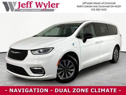 Used 2024 Chrysler Pacifica Limited